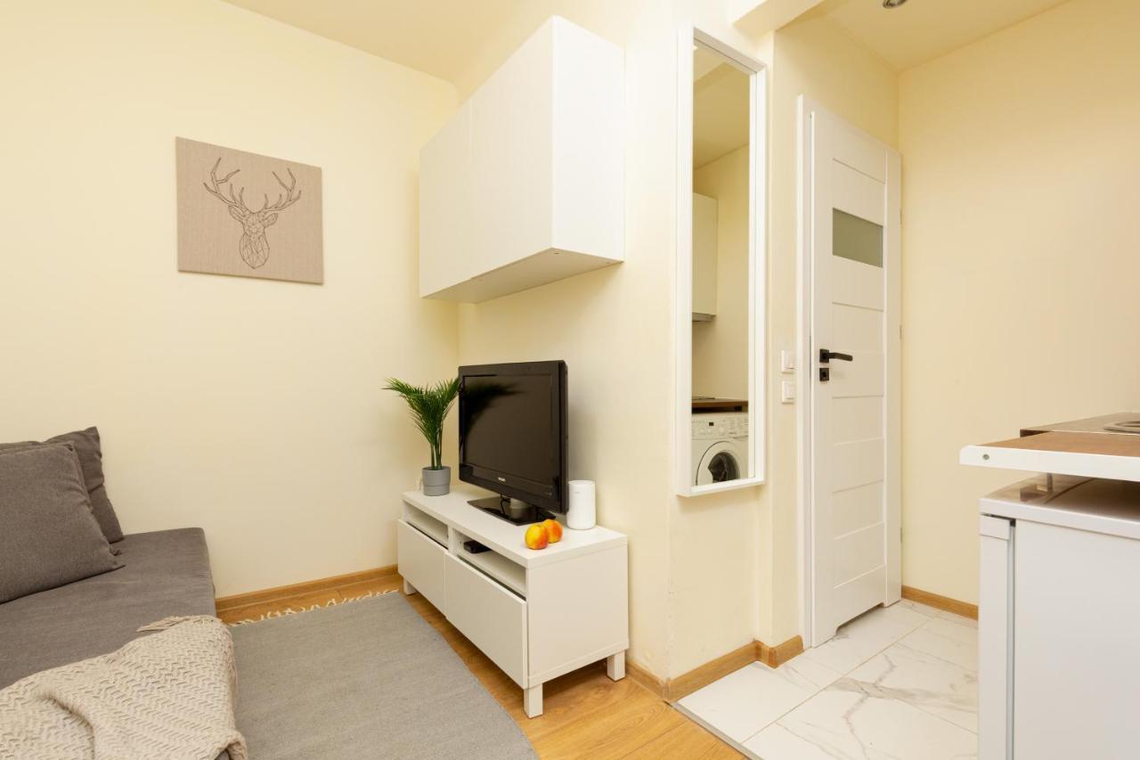 Micro Apartment Miaczynska By Noclegi Renters Varsavia Esterno foto