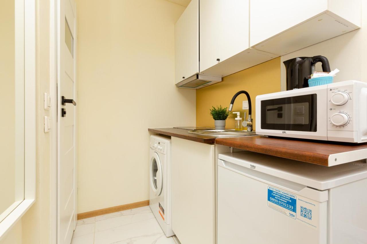 Micro Apartment Miaczynska By Noclegi Renters Varsavia Esterno foto